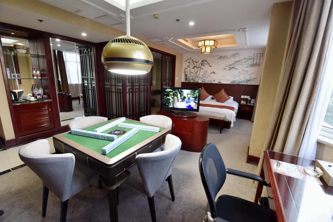 Omeiga Legend Hotel Yiwu  Buitenkant foto