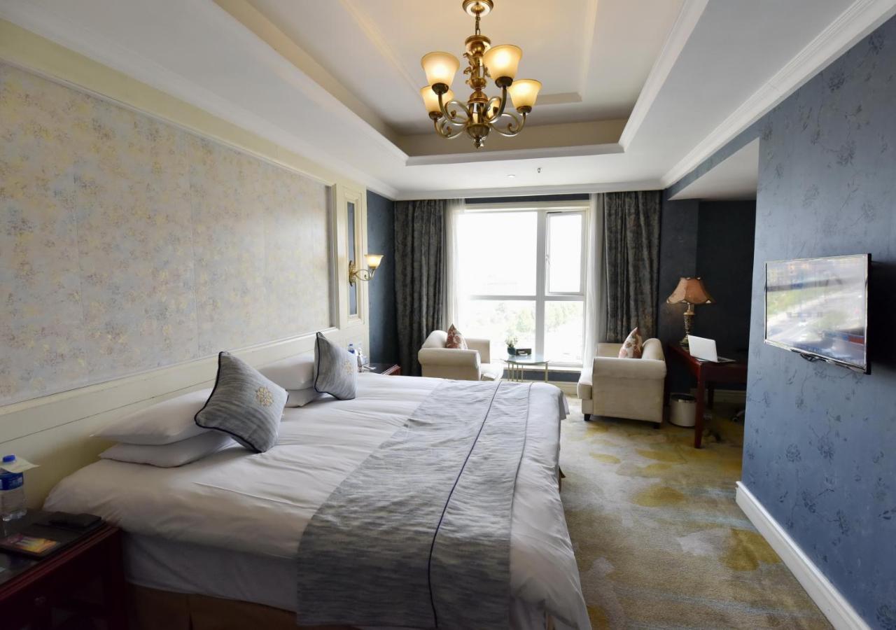 Omeiga Legend Hotel Yiwu  Buitenkant foto