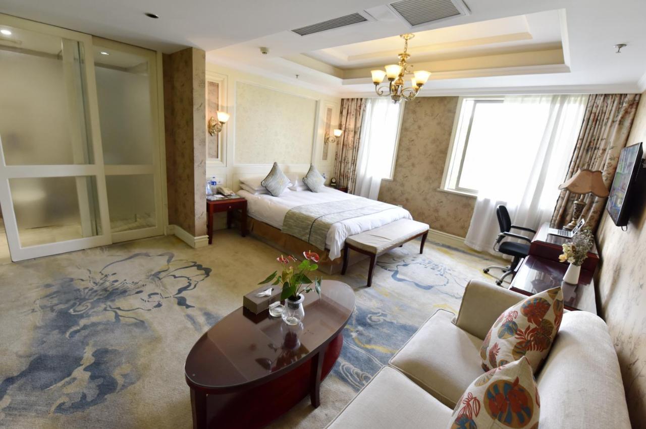 Omeiga Legend Hotel Yiwu  Buitenkant foto