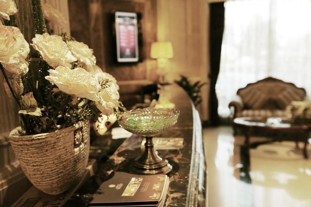 Omeiga Legend Hotel Yiwu  Buitenkant foto