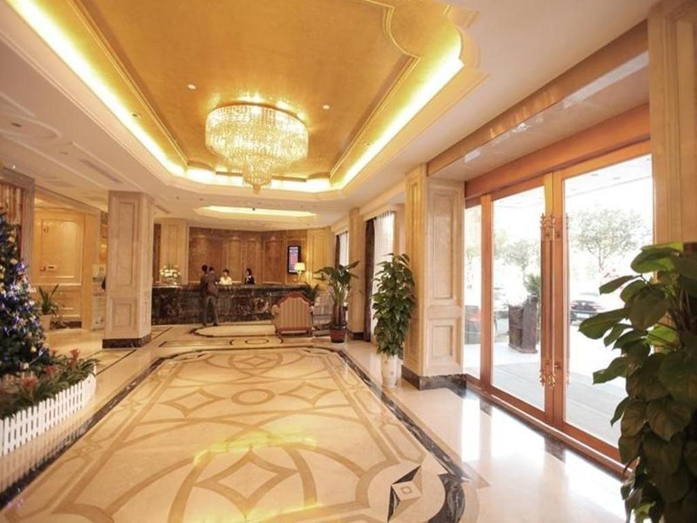 Omeiga Legend Hotel Yiwu  Buitenkant foto